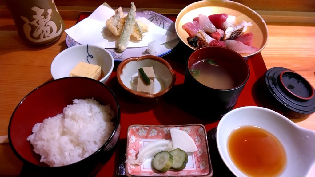 串本町、松寿司の松定食