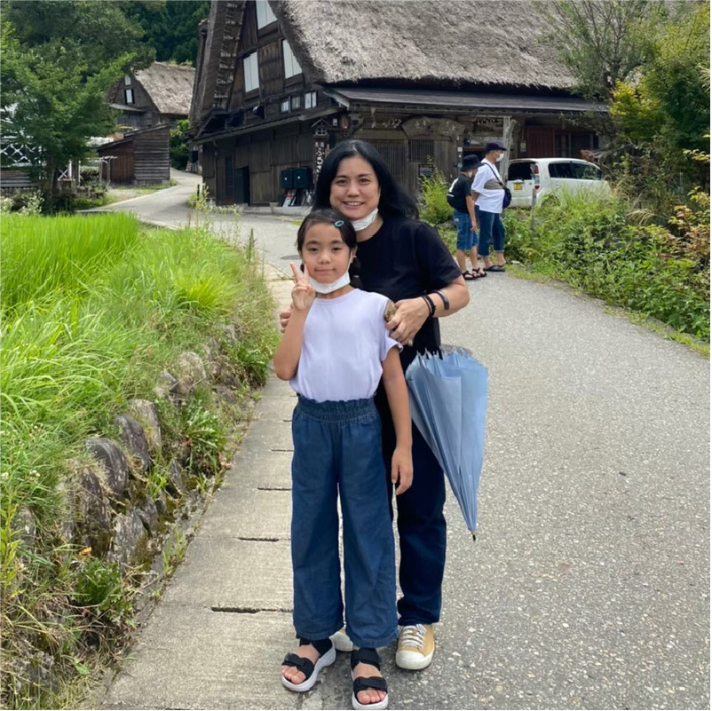 お子さんと歩く伊田さん
